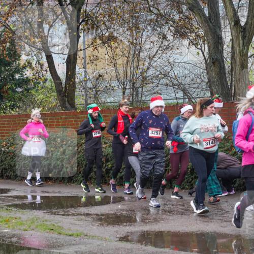 07.12.2025 - St. Pauli X-Mass-Run No. 15 Michael Burmester http://msf.ph/oto/9428851 07.12.2025 11:06:46 Laufen 2740, 1772, 3297, 3143, 4641 meine-sportfotos.de