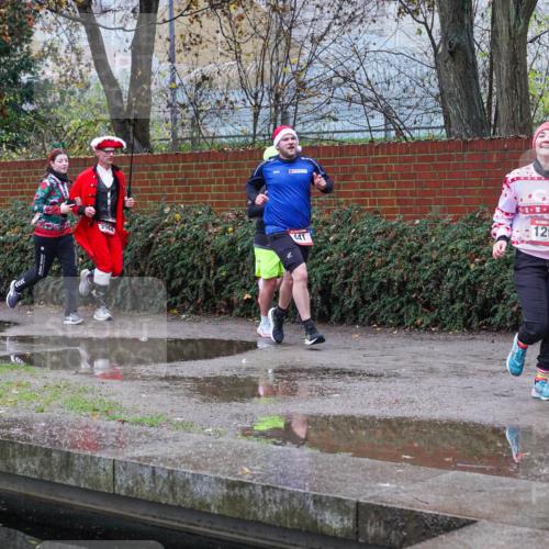 07.12.2025 - St. Pauli X-Mass-Run No. 15 Michael Burmester http://msf.ph/oto/9428947 07.12.2025 09:40:53 Laufen 2964, 441, 1293 meine-sportfotos.de