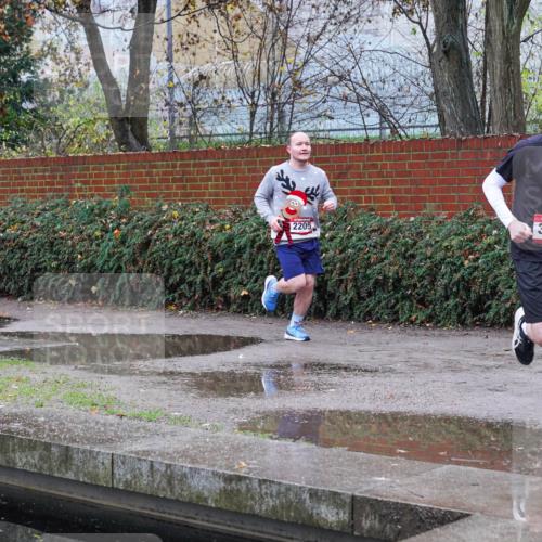 07.12.2025 - St. Pauli X-Mass-Run No. 15 Michael Burmester http://msf.ph/oto/9428955 07.12.2025 09:40:57 Laufen 2141, 2205, 3310 meine-sportfotos.de