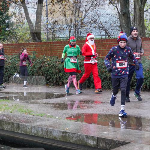 07.12.2025 - St. Pauli X-Mass-Run No. 15 Michael Burmester http://msf.ph/oto/9428974 07.12.2025 09:41:09 Laufen 1859, 1782, 2207, 1785, 804, 032 meine-sportfotos.de