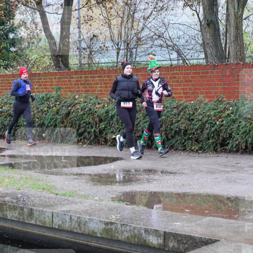 07.12.2025 - St. Pauli X-Mass-Run No. 15 Michael Burmester http://msf.ph/oto/9429017 07.12.2025 09:41:39 Laufen 911, 910 meine-sportfotos.de