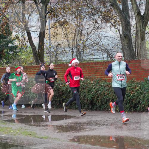 07.12.2025 - St. Pauli X-Mass-Run No. 15 Michael Burmester http://msf.ph/oto/9429048 07.12.2025 11:21:31 Laufen 390, 825, 3905, 2395, 15, 382, 2396 meine-sportfotos.de