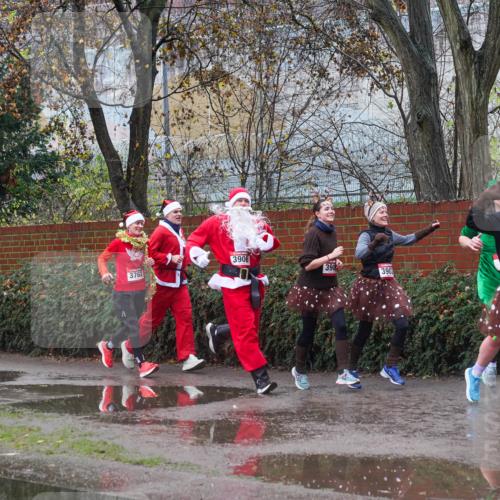 07.12.2025 - St. Pauli X-Mass-Run No. 15 Michael Burmester http://msf.ph/oto/9429056 07.12.2025 11:21:33 Laufen 3762, 3906, 39, 3903 meine-sportfotos.de