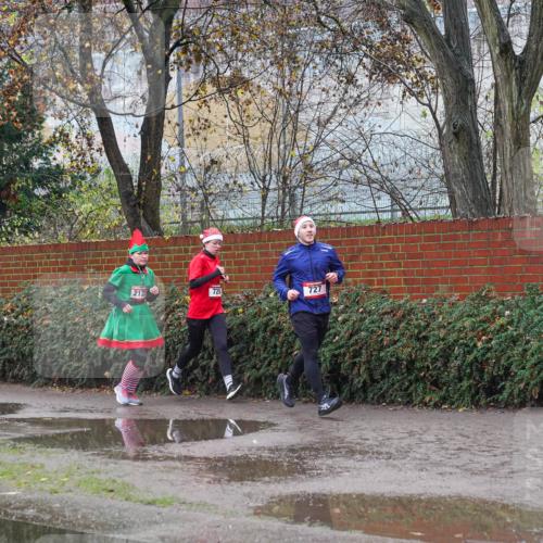 07.12.2025 - St. Pauli X-Mass-Run No. 15 Michael Burmester http://msf.ph/oto/9429111 07.12.2025 11:22:25 Laufen 212, 726, 727, 29 meine-sportfotos.de