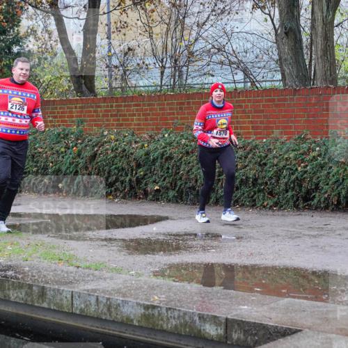 07.12.2025 - St. Pauli X-Mass-Run No. 15 Michael Burmester http://msf.ph/oto/9429130 07.12.2025 09:43:01 Laufen 2126, 1570 meine-sportfotos.de