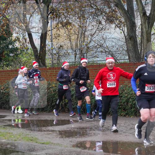07.12.2025 - St. Pauli X-Mass-Run No. 15 Michael Burmester http://msf.ph/oto/9429137 07.12.2025 11:22:47 Laufen 337, 3379, 3403, 3920, 2947, 325, 35, 2669, 3930 meine-sportfotos.de