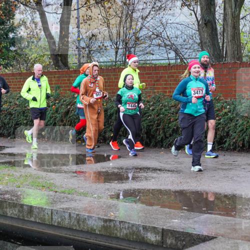 07.12.2025 - St. Pauli X-Mass-Run No. 15 Michael Burmester http://msf.ph/oto/9429139 07.12.2025 09:43:06 Laufen 88, 805, 943, 1449, 3417 meine-sportfotos.de