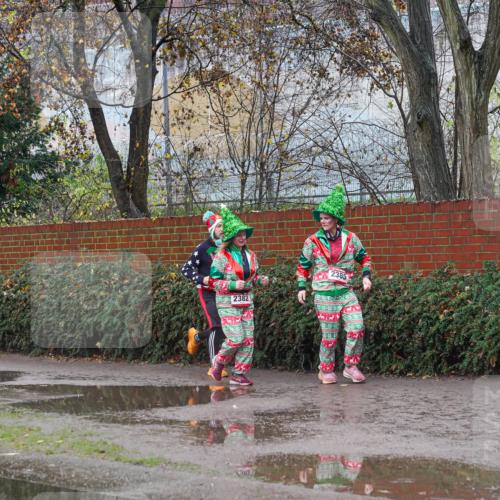 07.12.2025 - St. Pauli X-Mass-Run No. 15 Michael Burmester http://msf.ph/oto/9429150 07.12.2025 11:22:56 Laufen 2382, 2385, 3465, 3466 meine-sportfotos.de
