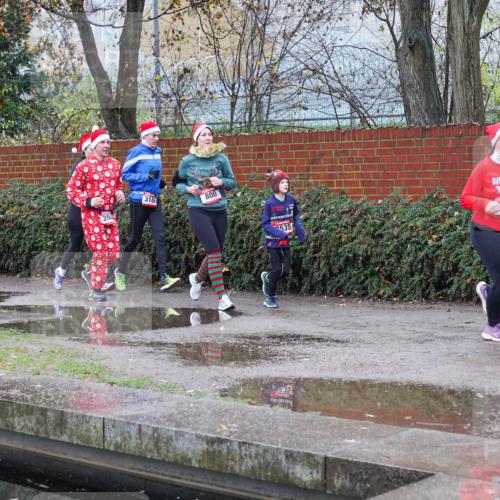 07.12.2025 - St. Pauli X-Mass-Run No. 15 Michael Burmester http://msf.ph/oto/9429188 07.12.2025 09:43:37 Laufen 318, 800, 535, 232, 3537 meine-sportfotos.de