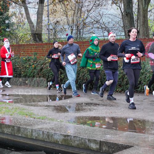 07.12.2025 - St. Pauli X-Mass-Run No. 15 Michael Burmester http://msf.ph/oto/9429212 07.12.2025 09:43:54 Laufen 214, 2691, 707, 1050, 1020, 4623, 4626, 4624 meine-sportfotos.de