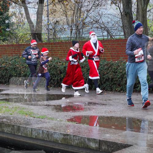 07.12.2025 - St. Pauli X-Mass-Run No. 15 Michael Burmester http://msf.ph/oto/9429217 07.12.2025 09:43:56 Laufen 950, 1761, 2691, 707, 707, 214 meine-sportfotos.de
