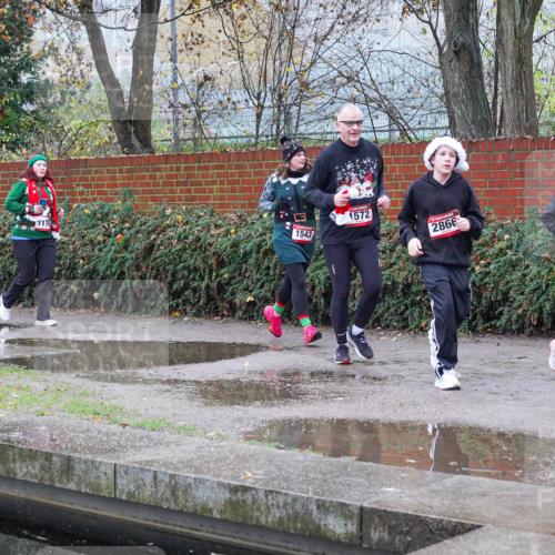07.12.2025 - St. Pauli X-Mass-Run No. 15 Michael Burmester http://msf.ph/oto/9429256 07.12.2025 09:44:15 Laufen 117, 1543, 1572, 2866, 2856 meine-sportfotos.de