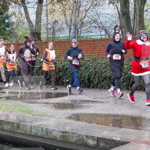 07.12.2025 - St. Pauli X-Mass-Run No. 15 Michael Burmester http://msf.ph/oto/9429270 07.12.2025 09:44:20 Laufen 1187, 585, 1234, 2746, 562, 970, 76 meine-sportfotos.de