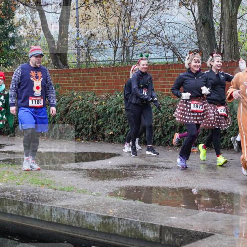 07.12.2025 - St. Pauli X-Mass-Run No. 15 Michael Burmester http://msf.ph/oto/9429282 07.12.2025 09:44:27 Laufen 967, 1183, 1180, 1973, 216, 947, 1031 meine-sportfotos.de