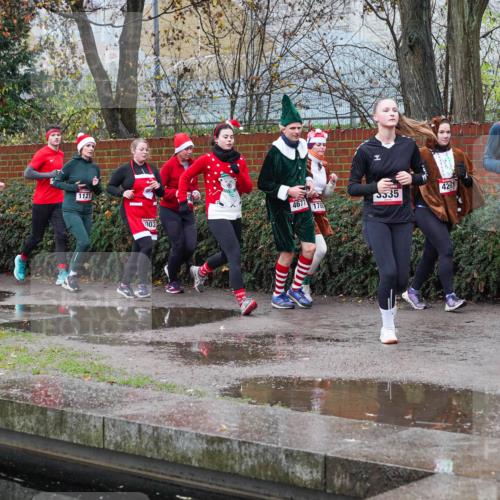 07.12.2025 - St. Pauli X-Mass-Run No. 15 Michael Burmester http://msf.ph/oto/9429335 07.12.2025 09:44:58 Laufen 12, 3, 13, 33 meine-sportfotos.de