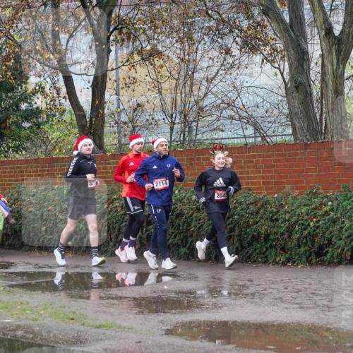 07.12.2025 - St. Pauli X-Mass-Run No. 15 Michael Burmester http://msf.ph/oto/9429364 07.12.2025 11:25:17 Laufen 3523, 37, 2114, 2047 meine-sportfotos.de