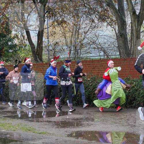 07.12.2025 - St. Pauli X-Mass-Run No. 15 Michael Burmester http://msf.ph/oto/9429367 07.12.2025 11:25:20 Laufen 2441, 1276, 3523, 3777 meine-sportfotos.de