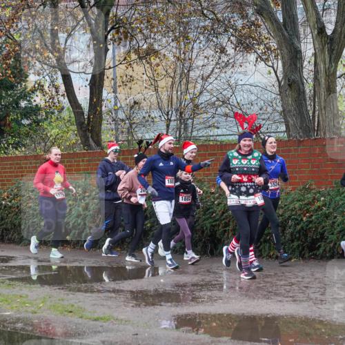07.12.2025 - St. Pauli X-Mass-Run No. 15 Michael Burmester http://msf.ph/oto/9429370 07.12.2025 11:25:21 Laufen 1276, 24, 1881, 1882, 881, 3524, 3523 meine-sportfotos.de