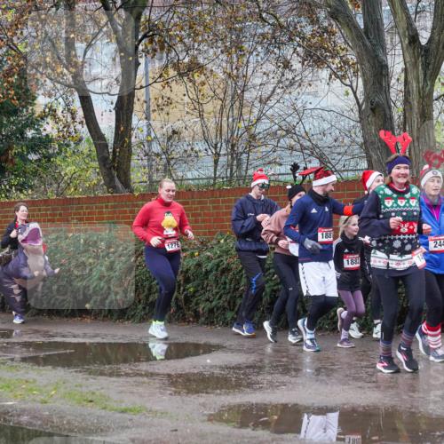 07.12.2025 - St. Pauli X-Mass-Run No. 15 Michael Burmester http://msf.ph/oto/9429373 07.12.2025 11:25:22 Laufen 1276, 1881, 1882, 1995, 244, 3524 meine-sportfotos.de