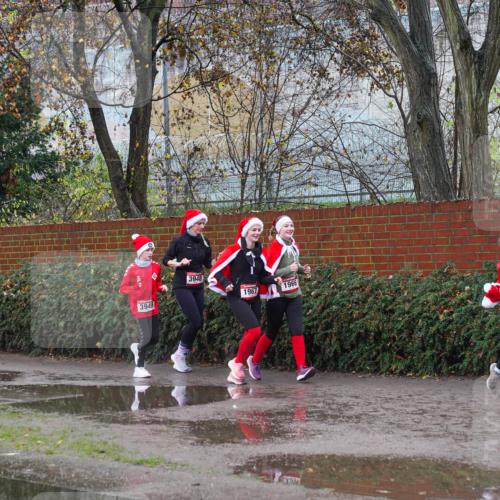 07.12.2025 - St. Pauli X-Mass-Run No. 15 Michael Burmester http://msf.ph/oto/9429380 07.12.2025 11:25:27 Laufen 3948, 3949, 1967, 1966, 3950 meine-sportfotos.de