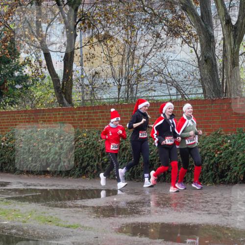 07.12.2025 - St. Pauli X-Mass-Run No. 15 Michael Burmester http://msf.ph/oto/9429381 07.12.2025 11:25:27 Laufen 3949, 3948, 1967, 1966, 39 meine-sportfotos.de