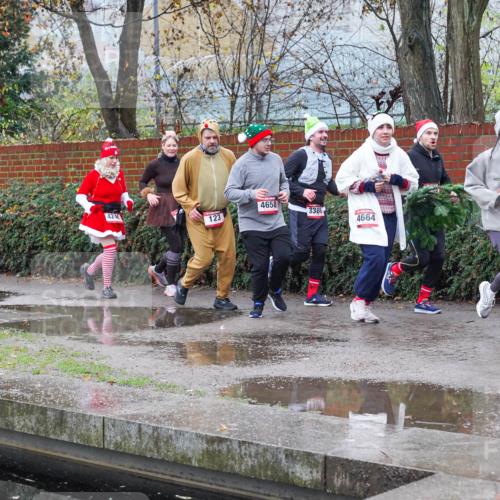 07.12.2025 - St. Pauli X-Mass-Run No. 15 Michael Burmester http://msf.ph/oto/9429382 07.12.2025 09:45:17 Laufen 4658, 42, 3386, 123, 4664, 3477 meine-sportfotos.de