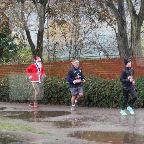 07.12.2025 - St. Pauli X-Mass-Run No. 15 Michael Burmester http://msf.ph/oto/9429385 07.12.2025 11:25:30 Laufen 2097, 732, 616 meine-sportfotos.de