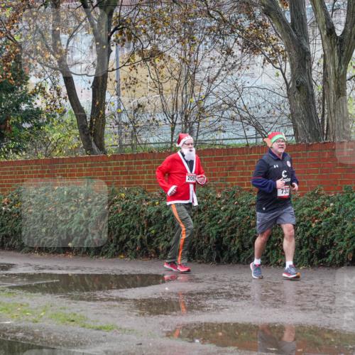 07.12.2025 - St. Pauli X-Mass-Run No. 15 Michael Burmester http://msf.ph/oto/9429386 07.12.2025 11:25:31 Laufen 2097, 732 meine-sportfotos.de