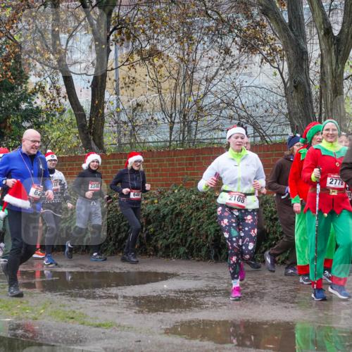 07.12.2025 - St. Pauli X-Mass-Run No. 15 Michael Burmester http://msf.ph/oto/9429413 07.12.2025 11:25:52 Laufen 2263, 193, 2109, 62, 344, 2346, 644, 2108, 2778, 2027 meine-sportfotos.de