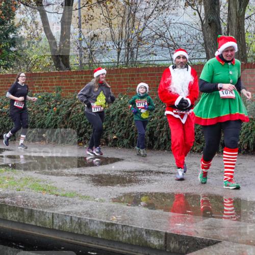 07.12.2025 - St. Pauli X-Mass-Run No. 15 Michael Burmester http://msf.ph/oto/9429415 07.12.2025 09:45:34 Laufen 57, 1571, 2712, 3354, 2711, 107, 1070 meine-sportfotos.de