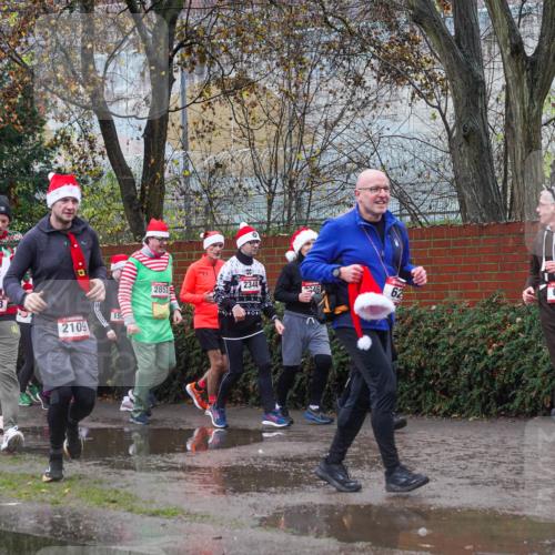 07.12.2025 - St. Pauli X-Mass-Run No. 15 Michael Burmester http://msf.ph/oto/9429416 07.12.2025 11:25:54 Laufen 954, 2263, 2109, 2344, 2246, 62, 2853, 648 meine-sportfotos.de