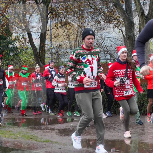 07.12.2025 - St. Pauli X-Mass-Run No. 15 Michael Burmester http://msf.ph/oto/9429422 07.12.2025 11:25:56 Laufen 312, 3697, 2783, 2775, 954, 63, 43, 34, 853, 210, 2111 meine-sportfotos.de
