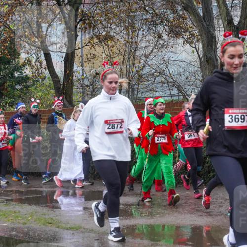 07.12.2025 - St. Pauli X-Mass-Run No. 15 Michael Burmester http://msf.ph/oto/9429429 07.12.2025 11:25:59 Laufen 2872, 3697, 996, 2775, 954 meine-sportfotos.de