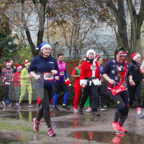 07.12.2025 - St. Pauli X-Mass-Run No. 15 Michael Burmester http://msf.ph/oto/9429444 07.12.2025 11:26:04 Laufen 4424, 1927, 4601, 4423, 1916, 281, 06, 196 meine-sportfotos.de