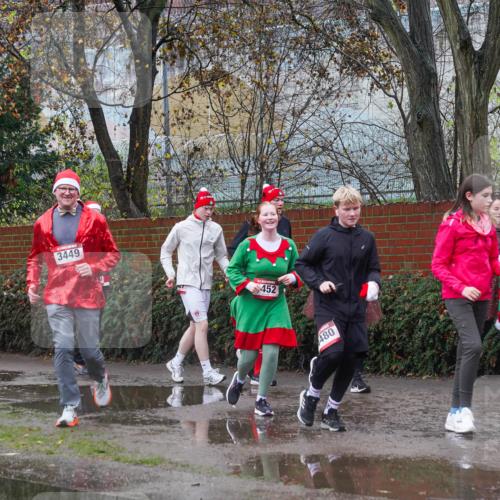 07.12.2025 - St. Pauli X-Mass-Run No. 15 Michael Burmester http://msf.ph/oto/9429461 07.12.2025 11:26:10 Laufen 3449, 452, 480, 2759 meine-sportfotos.de