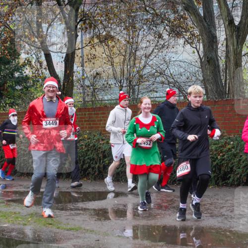 07.12.2025 - St. Pauli X-Mass-Run No. 15 Michael Burmester http://msf.ph/oto/9429462 07.12.2025 11:26:10 Laufen 3605, 3449, 52, 4480, 243, 2144 meine-sportfotos.de