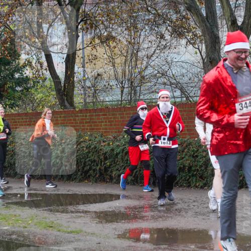 07.12.2025 - St. Pauli X-Mass-Run No. 15 Michael Burmester http://msf.ph/oto/9429465 07.12.2025 11:26:13 Laufen 3665, 2444, 36, 1013, 3449 meine-sportfotos.de