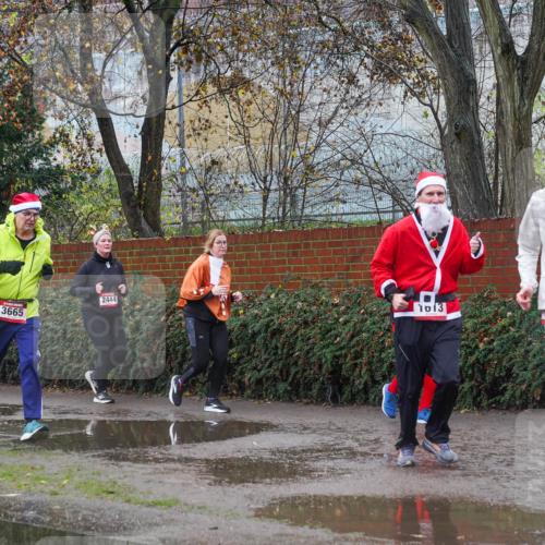 07.12.2025 - St. Pauli X-Mass-Run No. 15 Michael Burmester http://msf.ph/oto/9429467 07.12.2025 11:26:13 Laufen 3665, 2444, 1013 meine-sportfotos.de