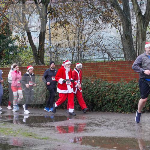 07.12.2025 - St. Pauli X-Mass-Run No. 15 Michael Burmester http://msf.ph/oto/9429482 07.12.2025 11:26:33 Laufen 3510, 392, 29, 384, 3249, 618 meine-sportfotos.de