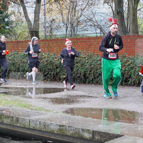 07.12.2025 - St. Pauli X-Mass-Run No. 15 Michael Burmester http://msf.ph/oto/9429488 07.12.2025 09:46:14 Laufen 2177, 2900, 2650, 3484 meine-sportfotos.de
