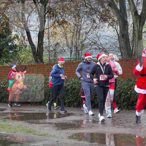 07.12.2025 - St. Pauli X-Mass-Run No. 15 Michael Burmester http://msf.ph/oto/9429490 07.12.2025 11:26:36 Laufen 2, 32, 3844 meine-sportfotos.de