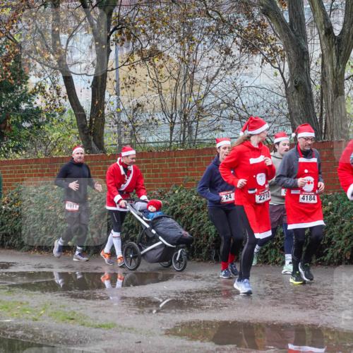 07.12.2025 - St. Pauli X-Mass-Run No. 15 Michael Burmester http://msf.ph/oto/9429508 07.12.2025 11:26:44 Laufen 4134, 1911, 24, 2210, 5, 2670, 4184 meine-sportfotos.de
