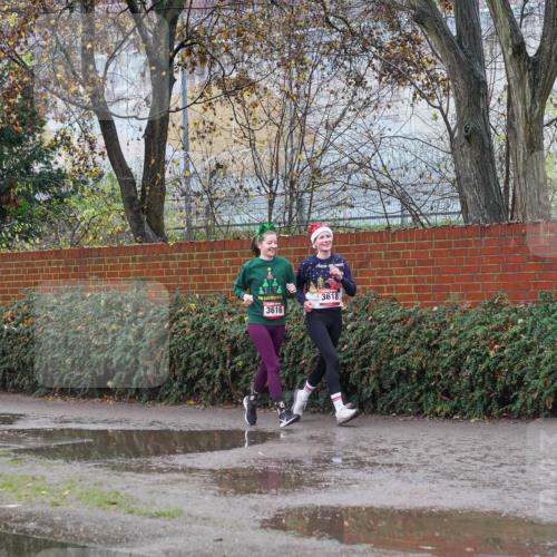 07.12.2025 - St. Pauli X-Mass-Run No. 15 Michael Burmester http://msf.ph/oto/9429514 07.12.2025 11:26:48 Laufen 1592, 3616, 3618, 1911 meine-sportfotos.de