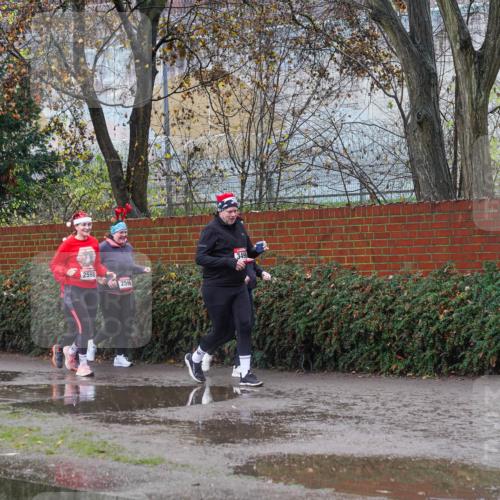 07.12.2025 - St. Pauli X-Mass-Run No. 15 Michael Burmester http://msf.ph/oto/9429540 07.12.2025 11:27:25 Laufen 2598, 2596, 3499, 3499 meine-sportfotos.de