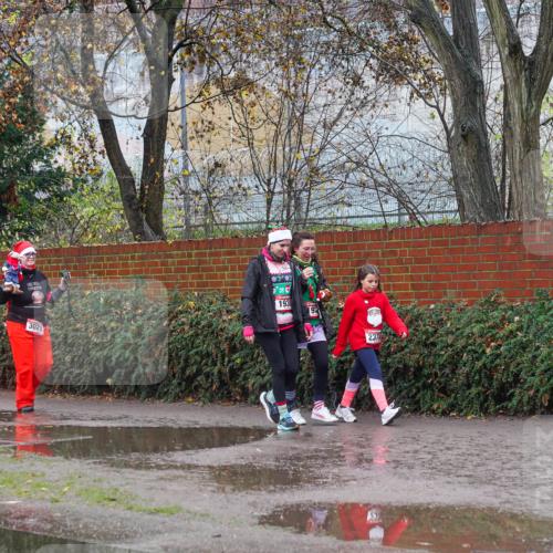 07.12.2025 - St. Pauli X-Mass-Run No. 15 Michael Burmester http://msf.ph/oto/9429561 07.12.2025 11:28:09 Laufen 3021, 1930, 2374 meine-sportfotos.de