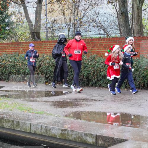 07.12.2025 - St. Pauli X-Mass-Run No. 15 Michael Burmester http://msf.ph/oto/9429563 07.12.2025 09:46:55 Laufen 3212, 125, 1257, 431, 436, 438, 38, 2545, 242 meine-sportfotos.de