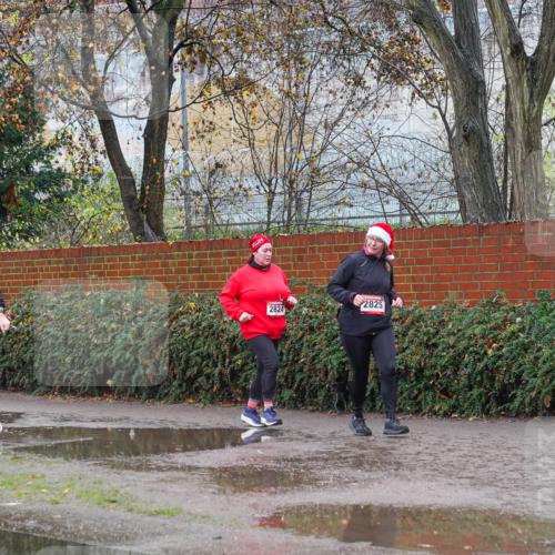 07.12.2025 - St. Pauli X-Mass-Run No. 15 Michael Burmester http://msf.ph/oto/9429565 07.12.2025 11:28:18 Laufen 2826, 2824, 2825 meine-sportfotos.de