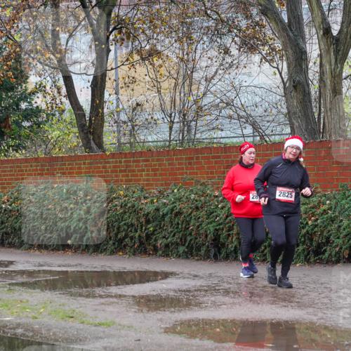 07.12.2025 - St. Pauli X-Mass-Run No. 15 Michael Burmester http://msf.ph/oto/9429567 07.12.2025 11:28:19 Laufen 26, 2826, 28, 2825 meine-sportfotos.de