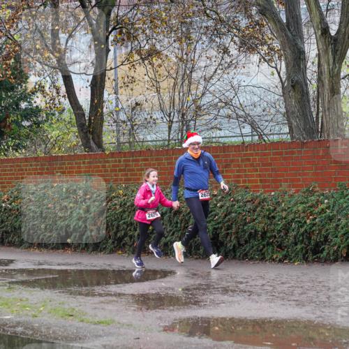 07.12.2025 - St. Pauli X-Mass-Run No. 15 Michael Burmester http://msf.ph/oto/9429574 07.12.2025 11:28:49 Laufen 2629, 2625 meine-sportfotos.de