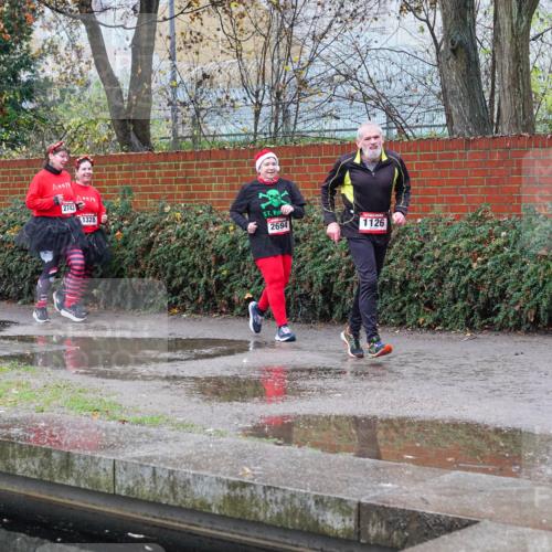 07.12.2025 - St. Pauli X-Mass-Run No. 15 Michael Burmester http://msf.ph/oto/9429584 07.12.2025 09:47:21 Laufen 040, 2743, 1328, 2694, 1126 meine-sportfotos.de